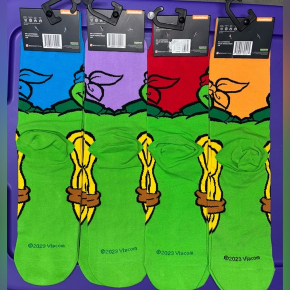 TEENAGE MUTANT NINJA TURTLES ODD SOX NOVELTY CREW SOCKS NWT MEN’S SHOE SIZE 8-12 - Picture 2 of 2